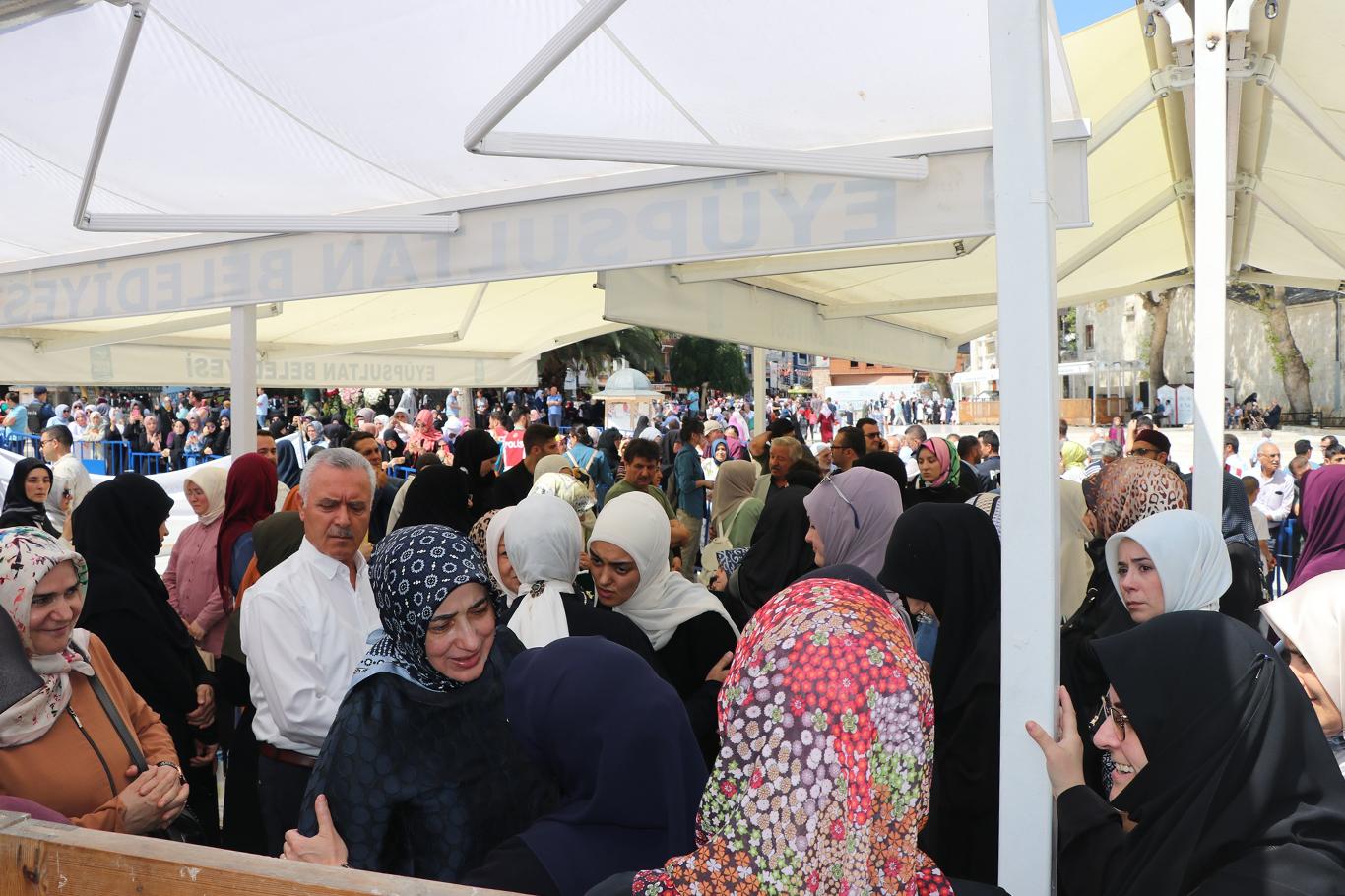 Şule Yüksel Şenler ebediyete uğurlandı Şule Yüksel Şenler ebediyete uğurlandı